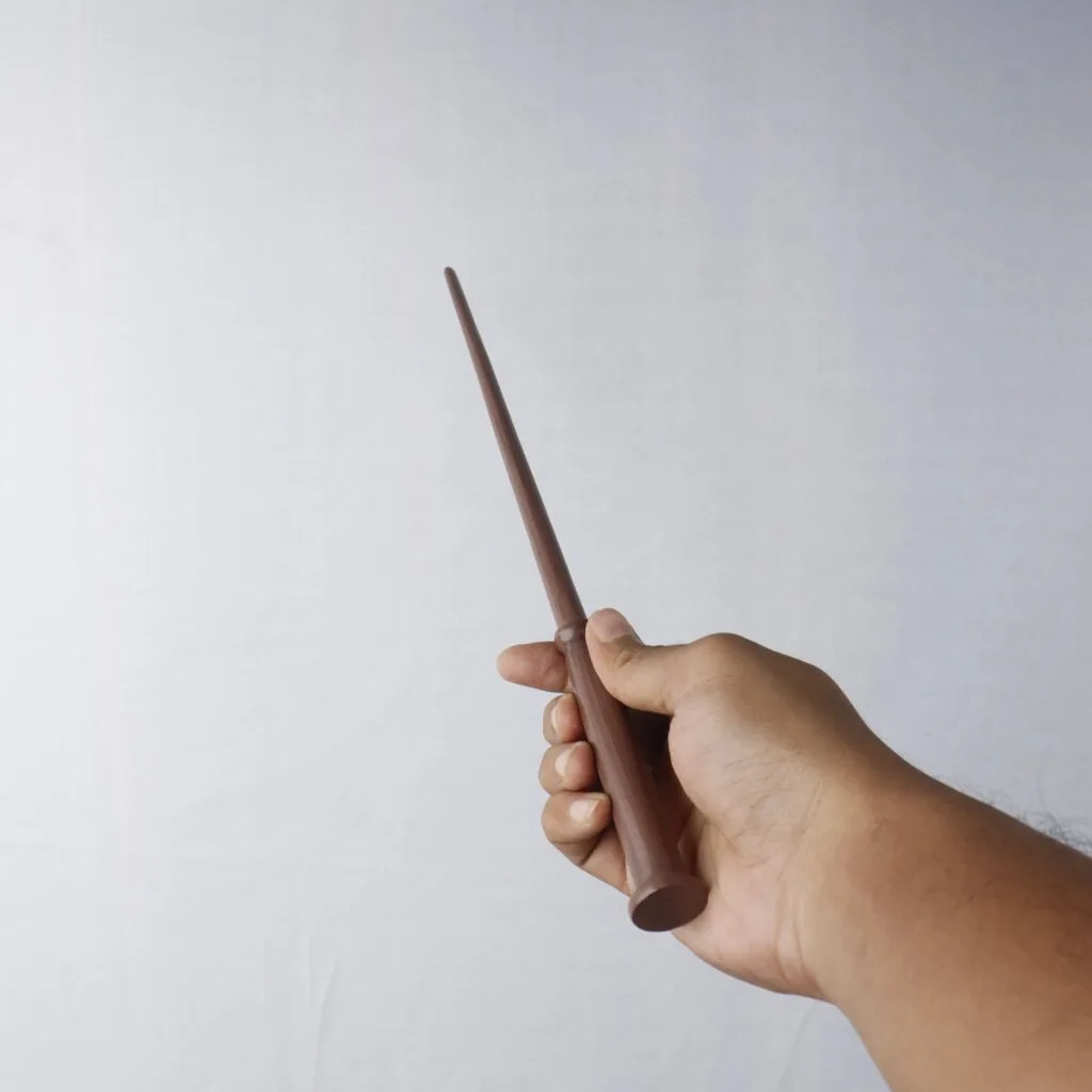 Tina Goldstein Wand in hand
