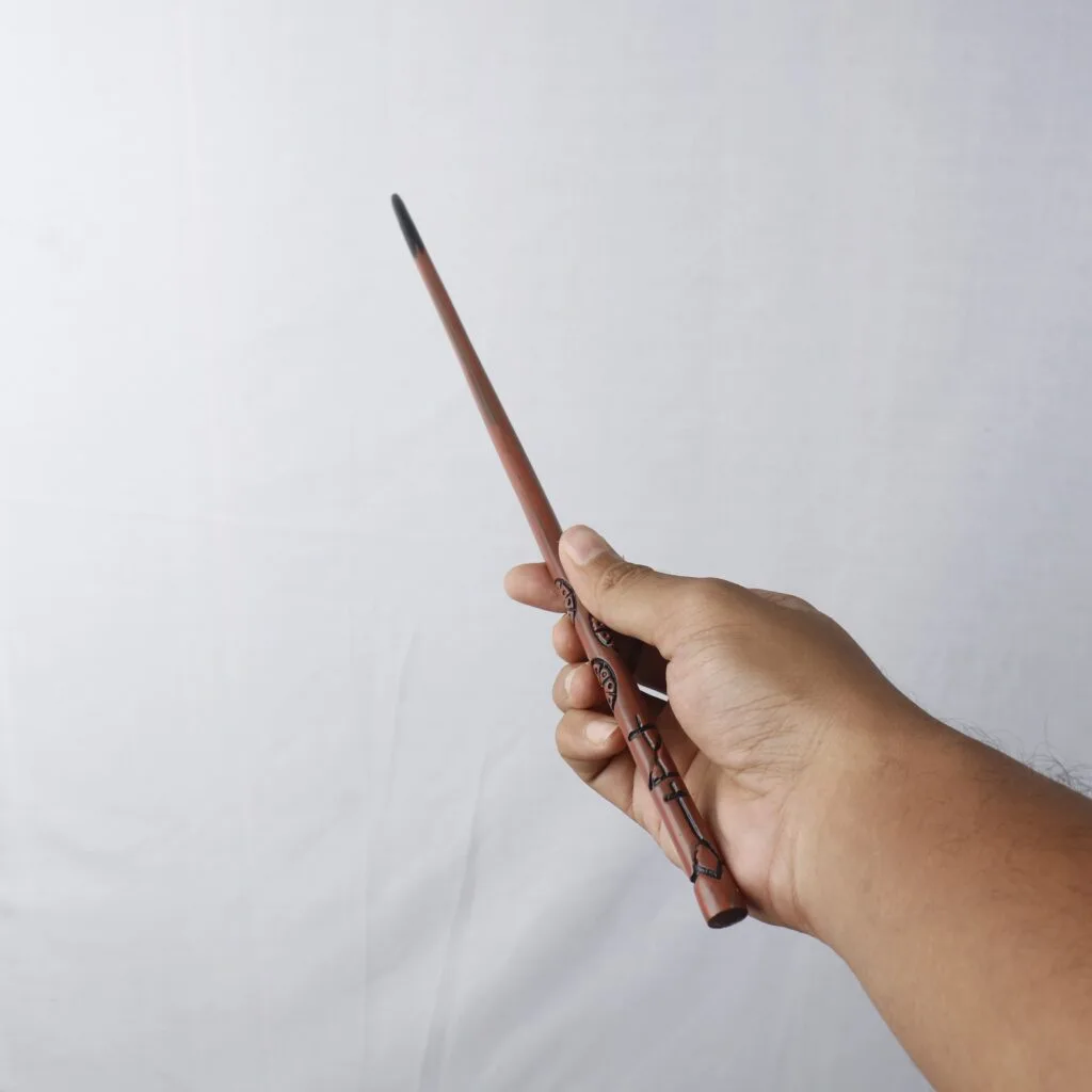 Cedric Diggory Wand in hand