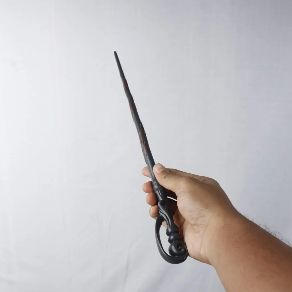 Hibiscus Wand in hand