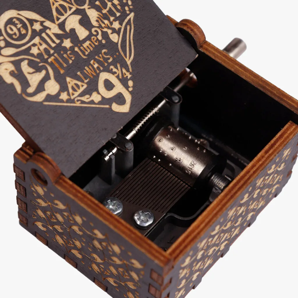 Elder Keepsake Trunk